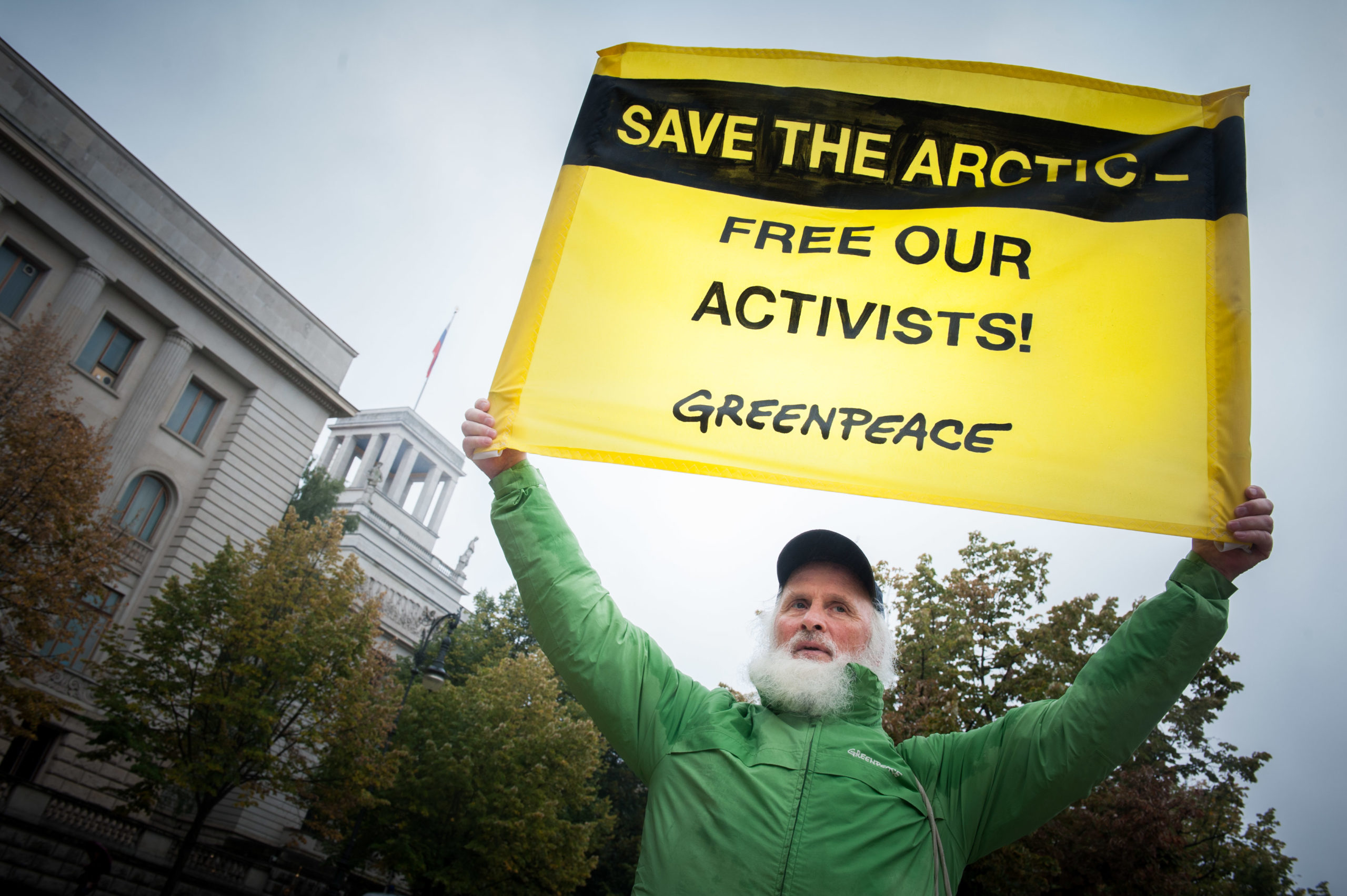 'Free the Arctic 30' Protest at Embassy in GermanyProtest vor russischer Botschaft in Berlin