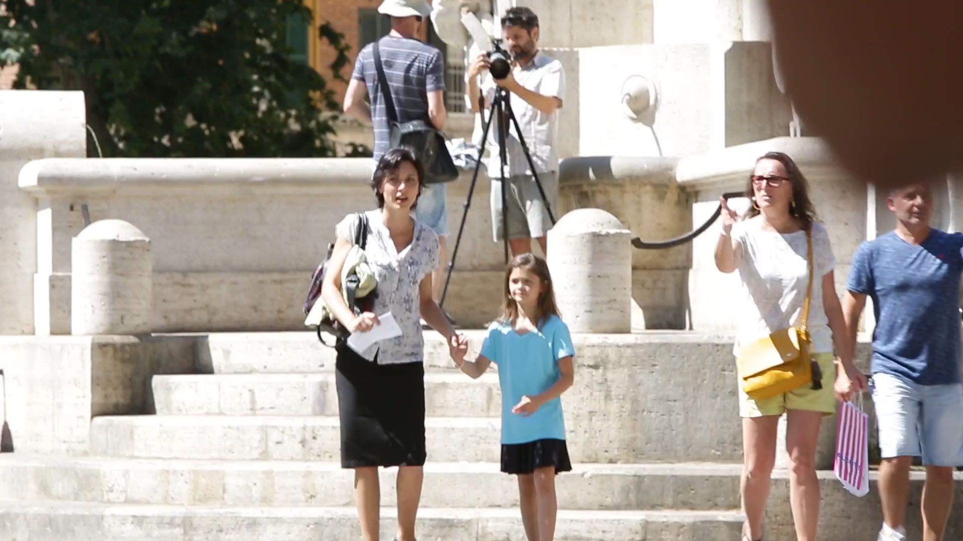 image of mom and daughter during social experiment