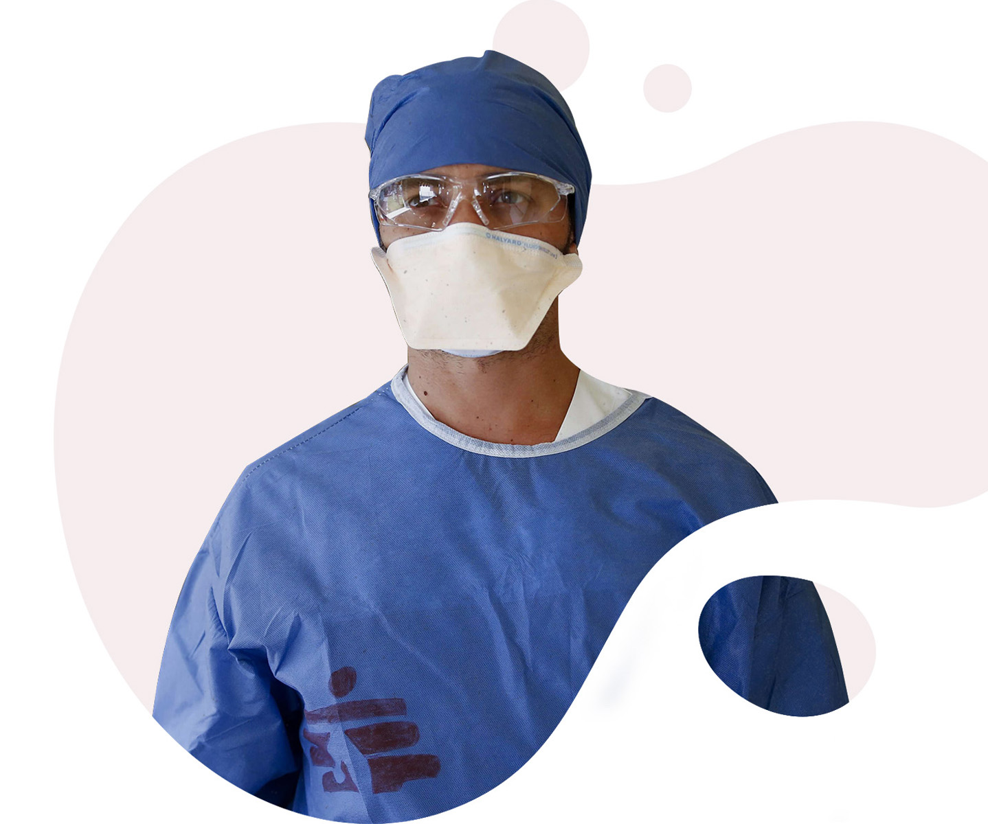 mobile main image_bubble_msfcovid doctor with mask looking forward